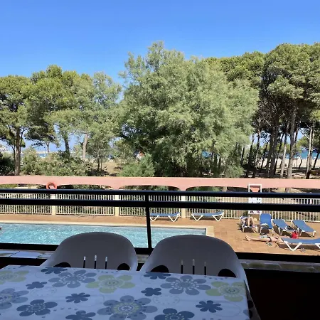 Apartment Salles 6 *